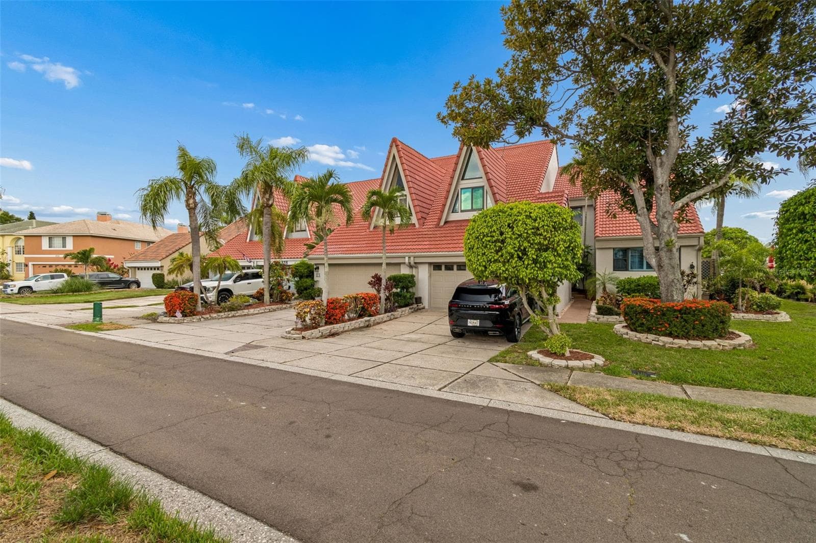 820 Symphony Isles Blvd photo 4