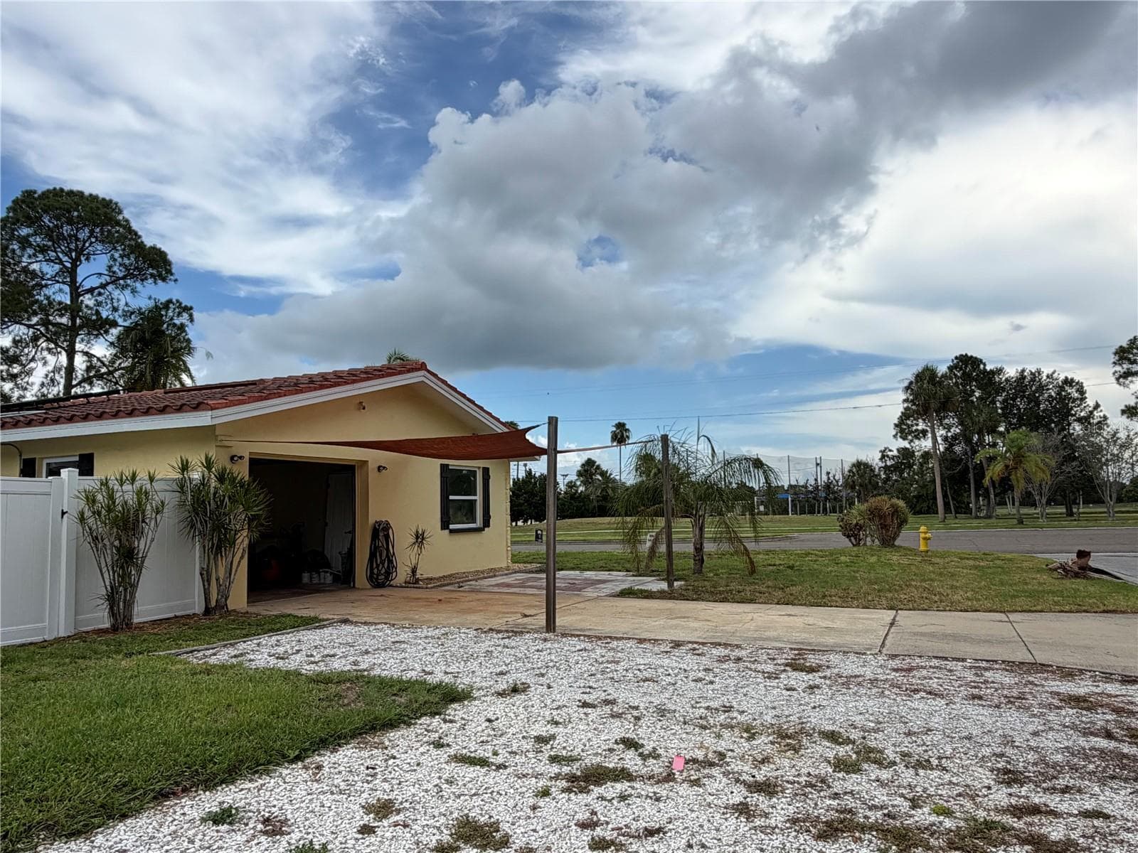 623 Palm Blvd photo 4