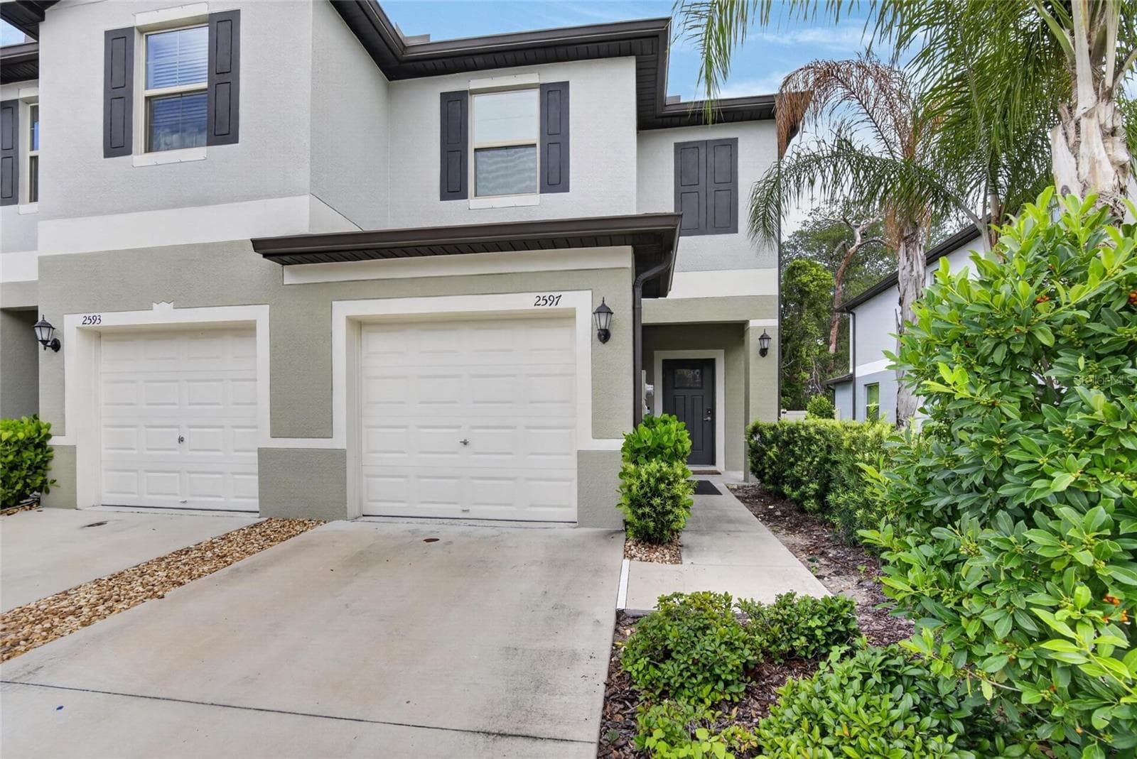 2597 Charlan photo 5