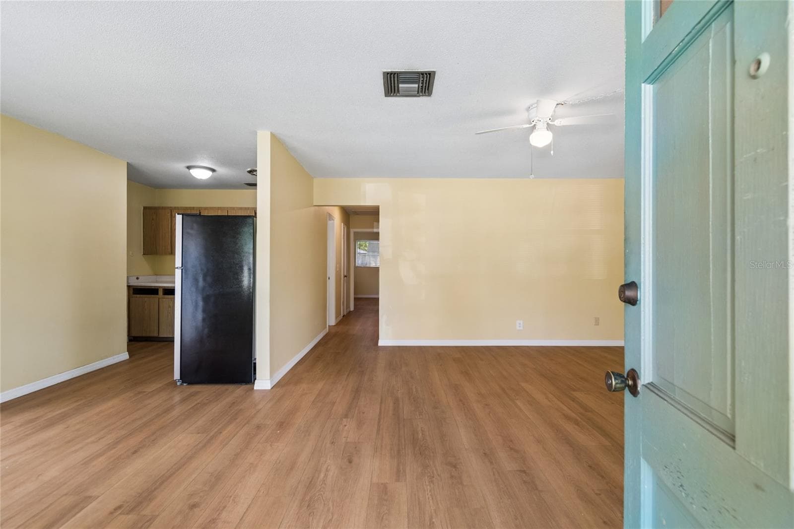 6706 S Mascotte St photo 4