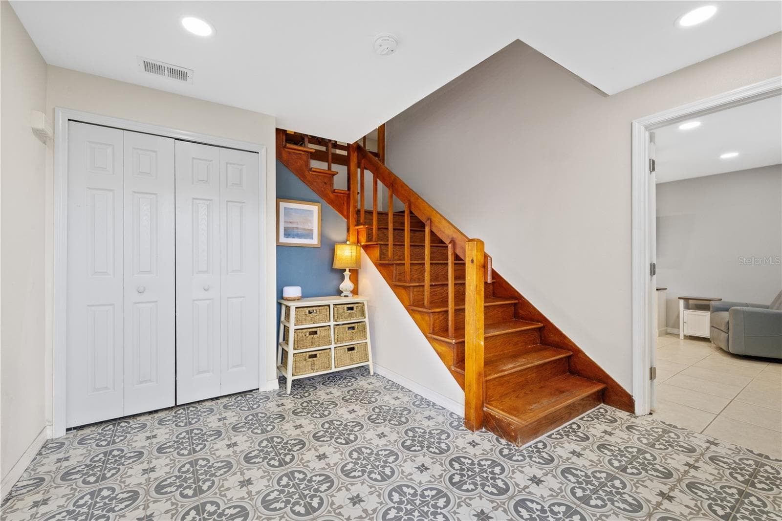 1410 Riverside Dr photo 5