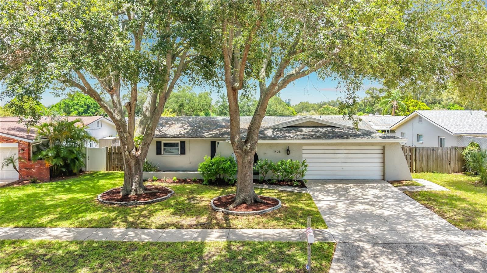 1405 Overcash Dr photo 2