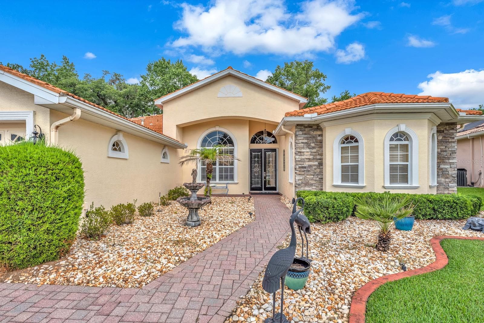 5151 Delacroix Dr photo 2