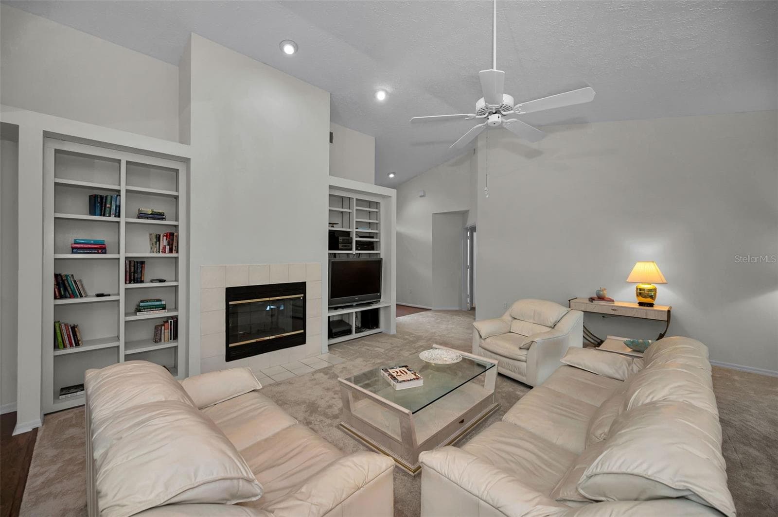 900 Lucas Ln photo 3