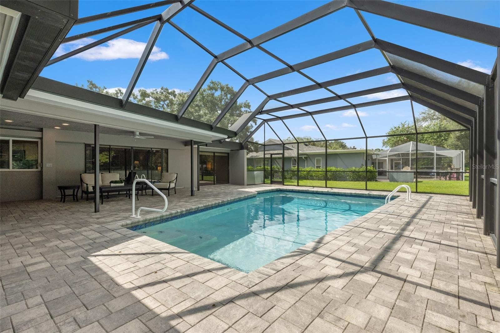 13916 Middle Park Dr photo 2
