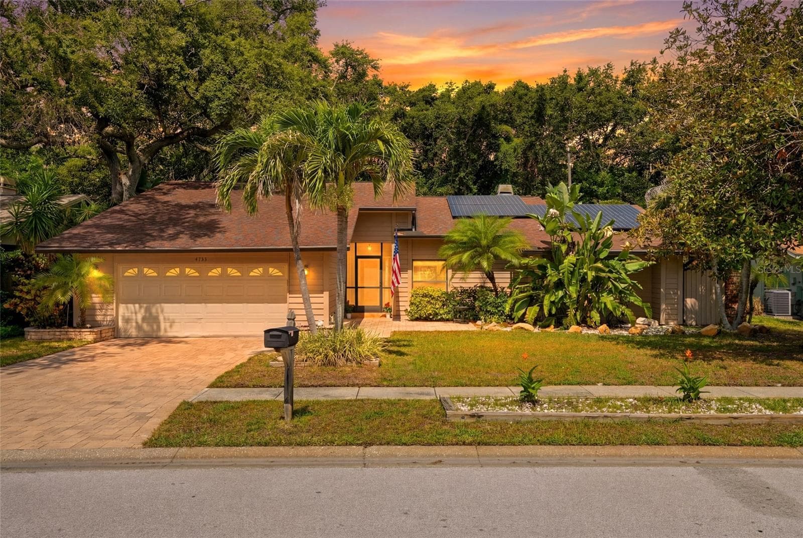 4733 Lake Valencia Blvd W photo 2