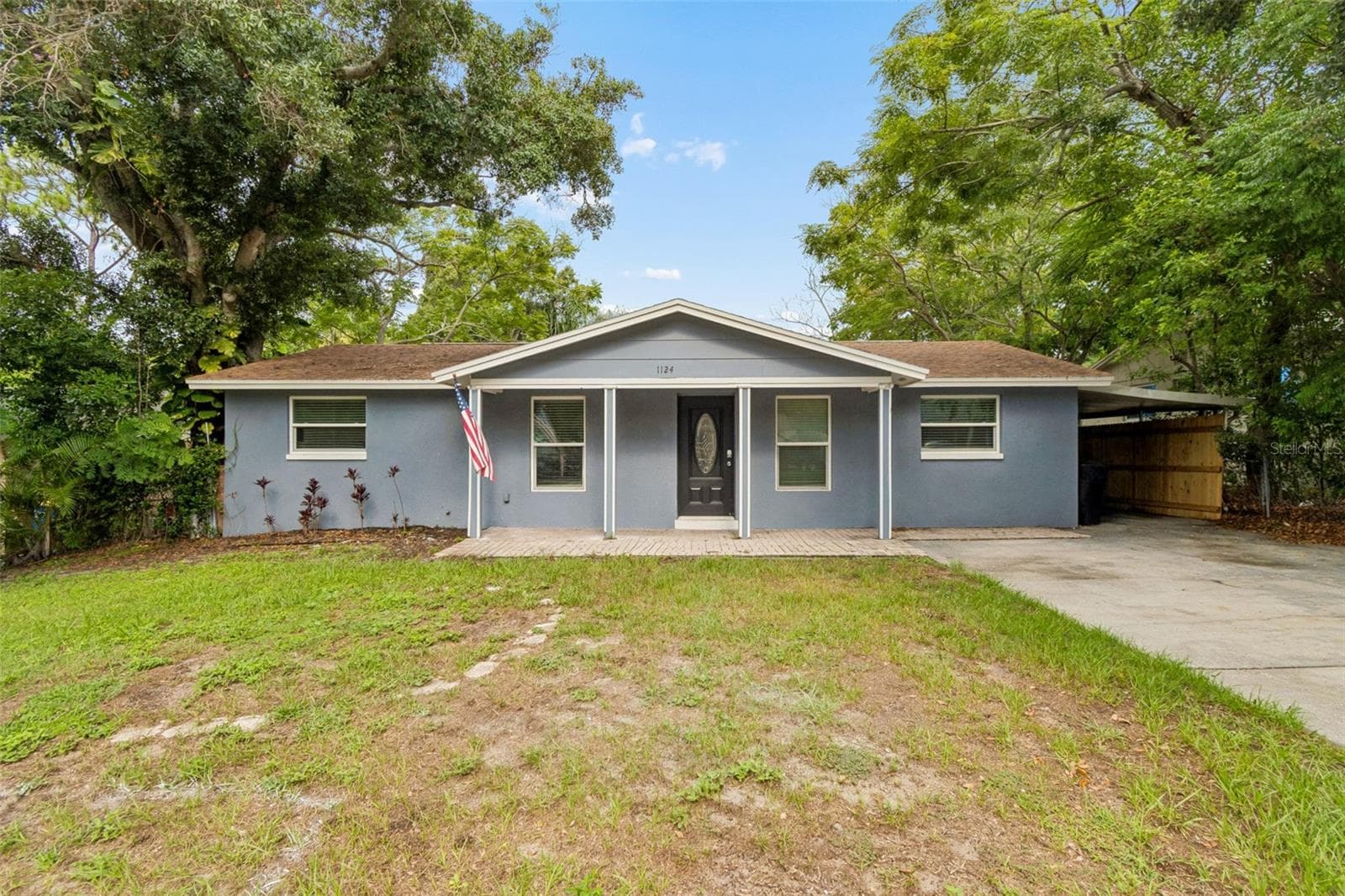 1124 Jadewood Ave photo 2