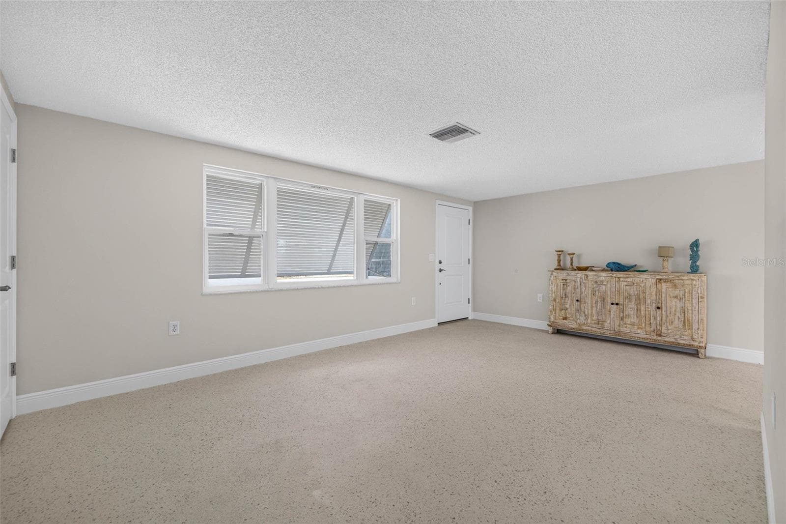 13626 Jennita Dr photo 5