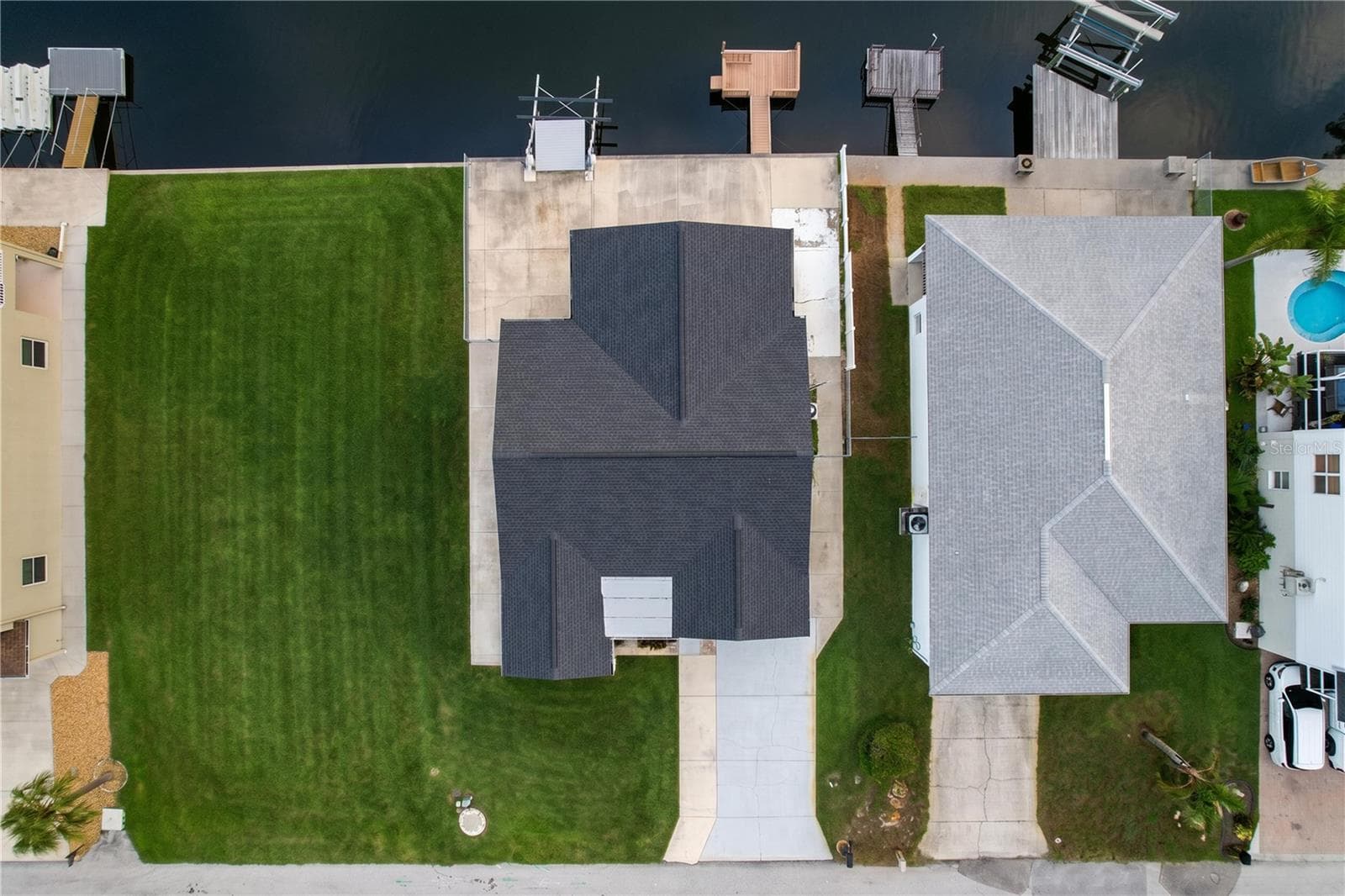 7401 Islander Ln photo 3