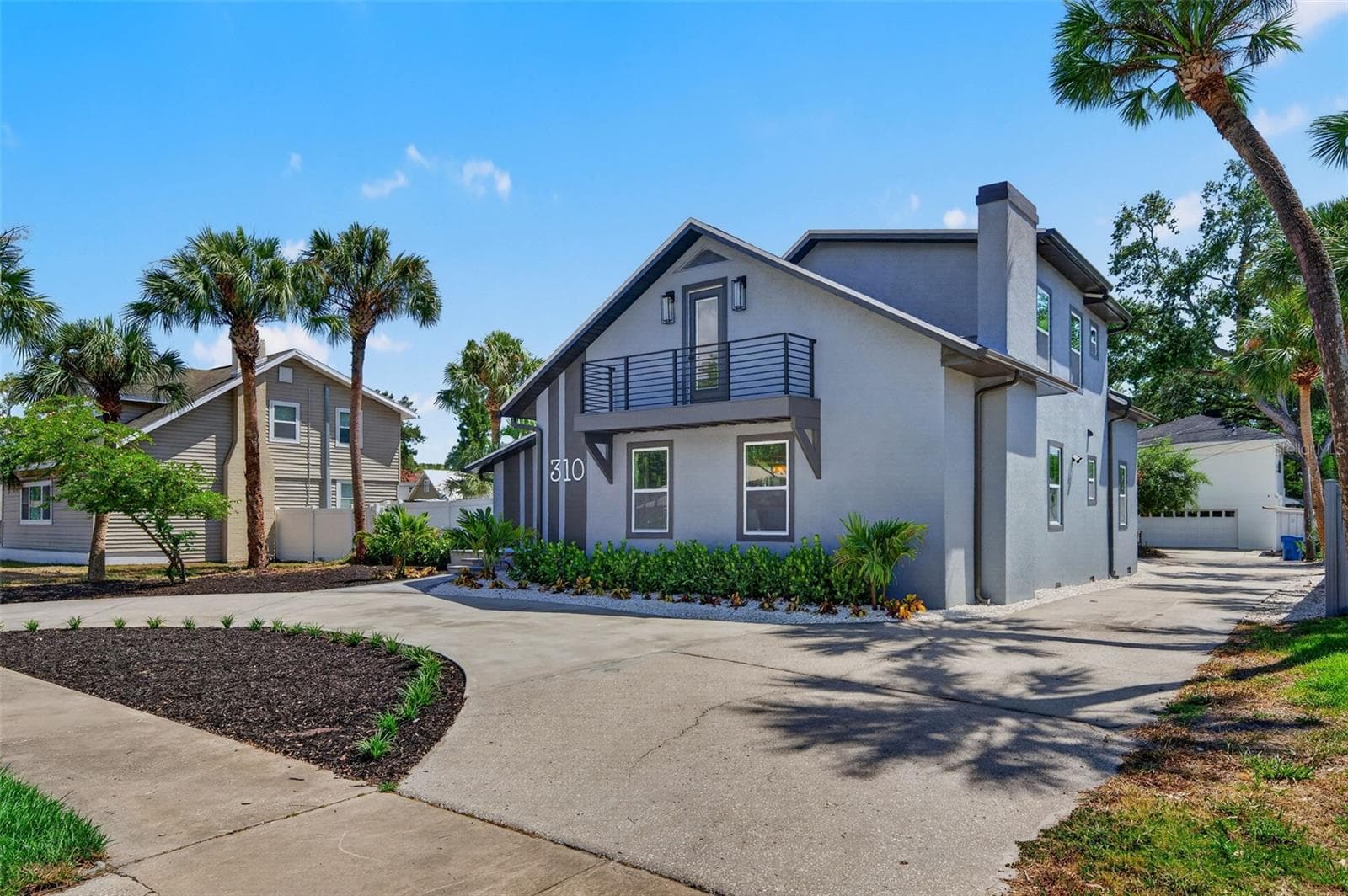 310 Park St N photo 5