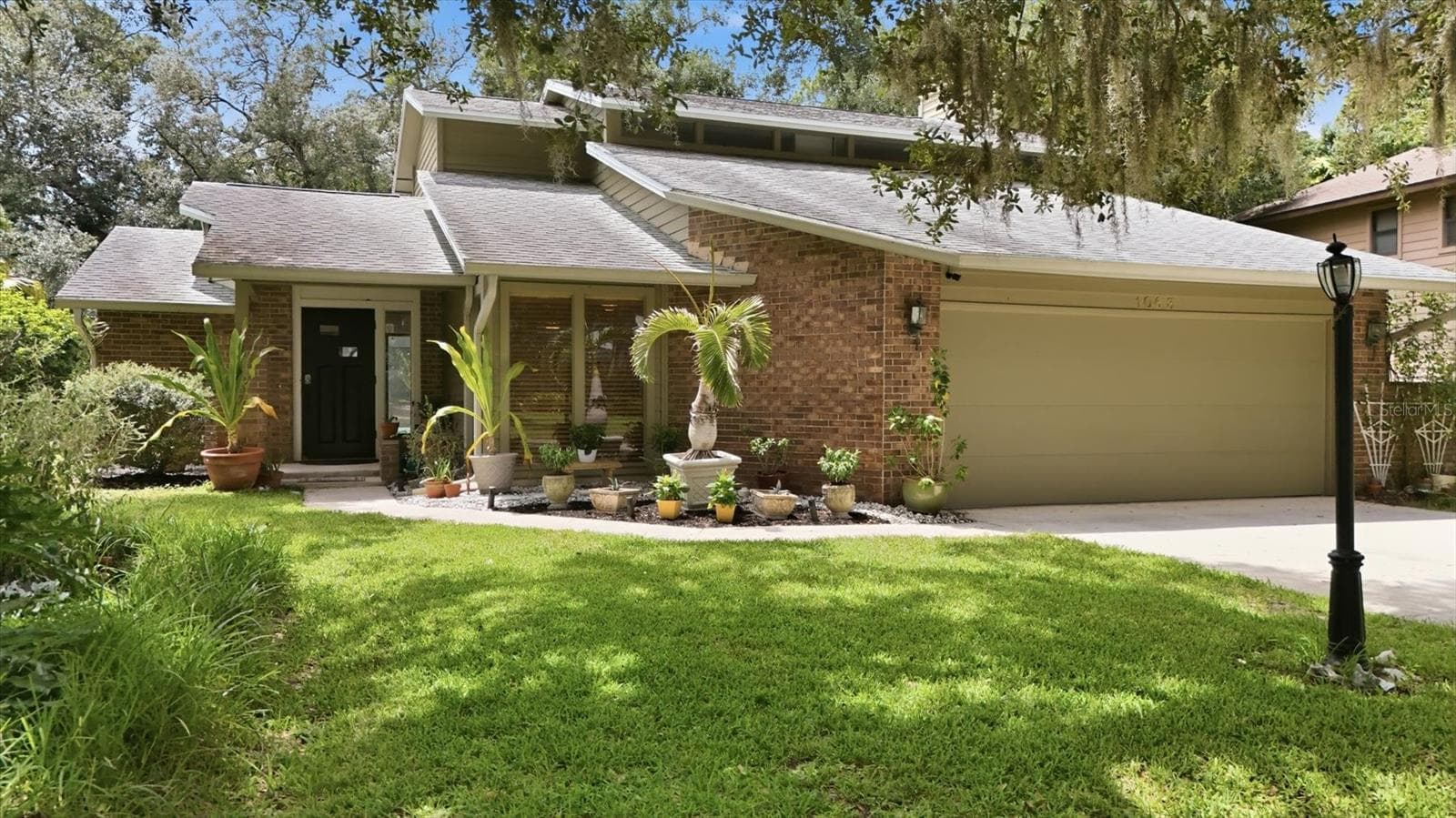 1063 Greystone Ln photo 3