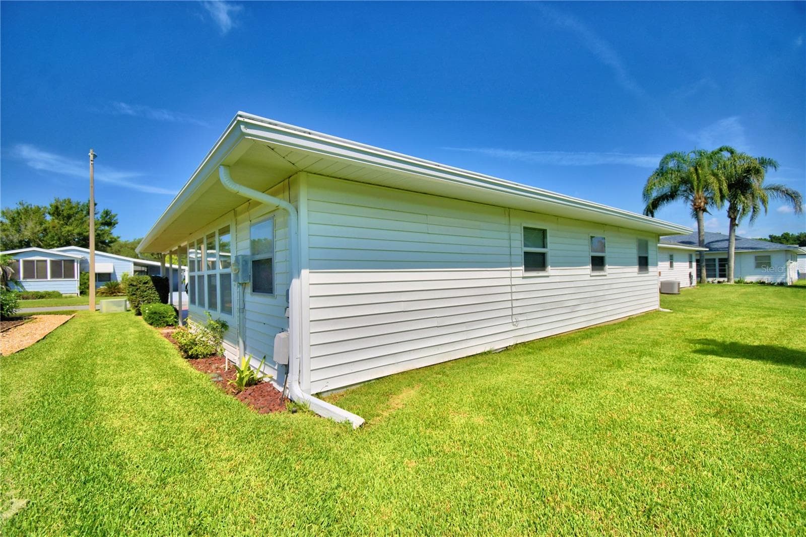 4860 Goldenview Ln photo 4