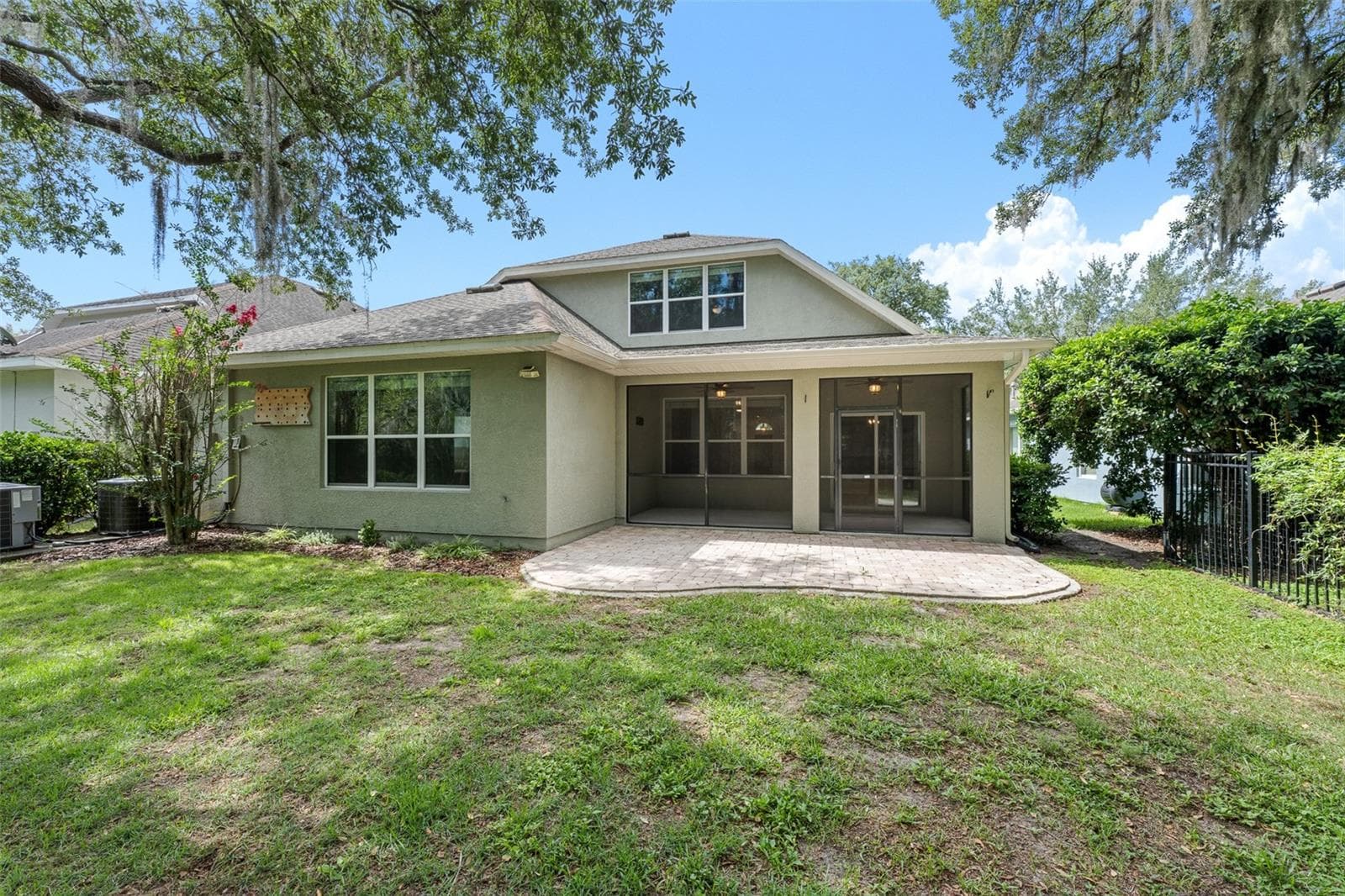 15814 Starling Water Dr photo 3