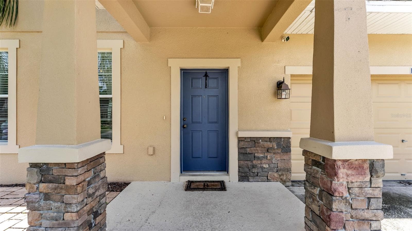 2746 Walden Woods Dr photo 2