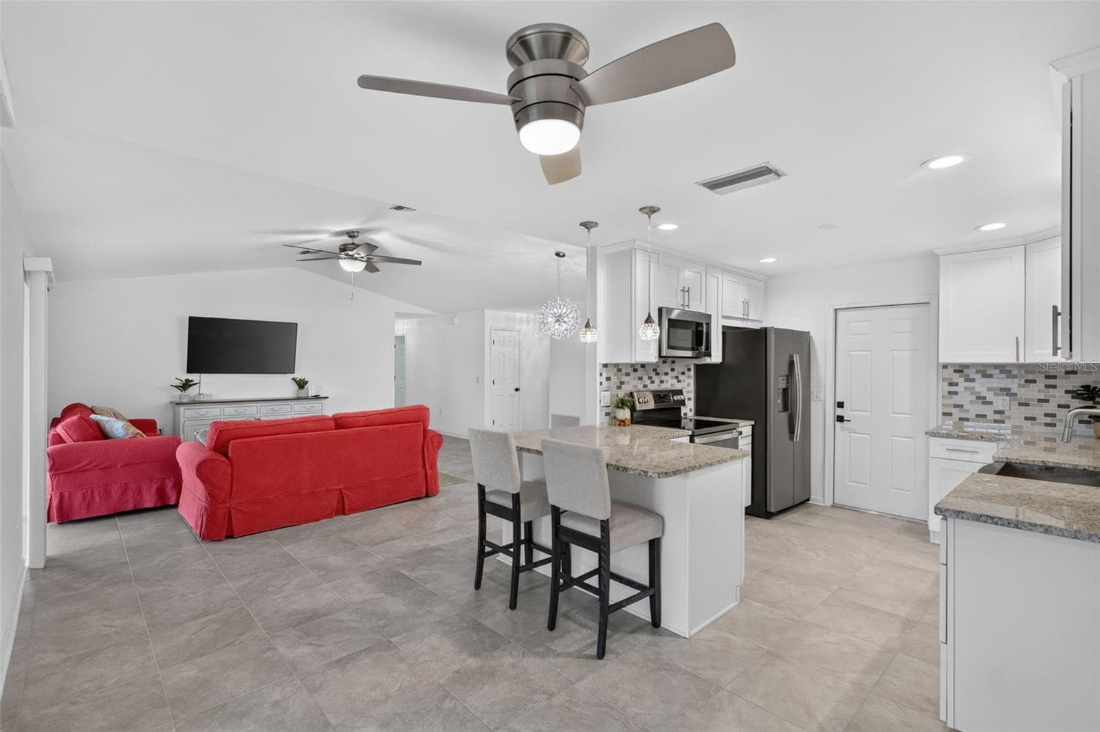4063 Palau Dr photo 5