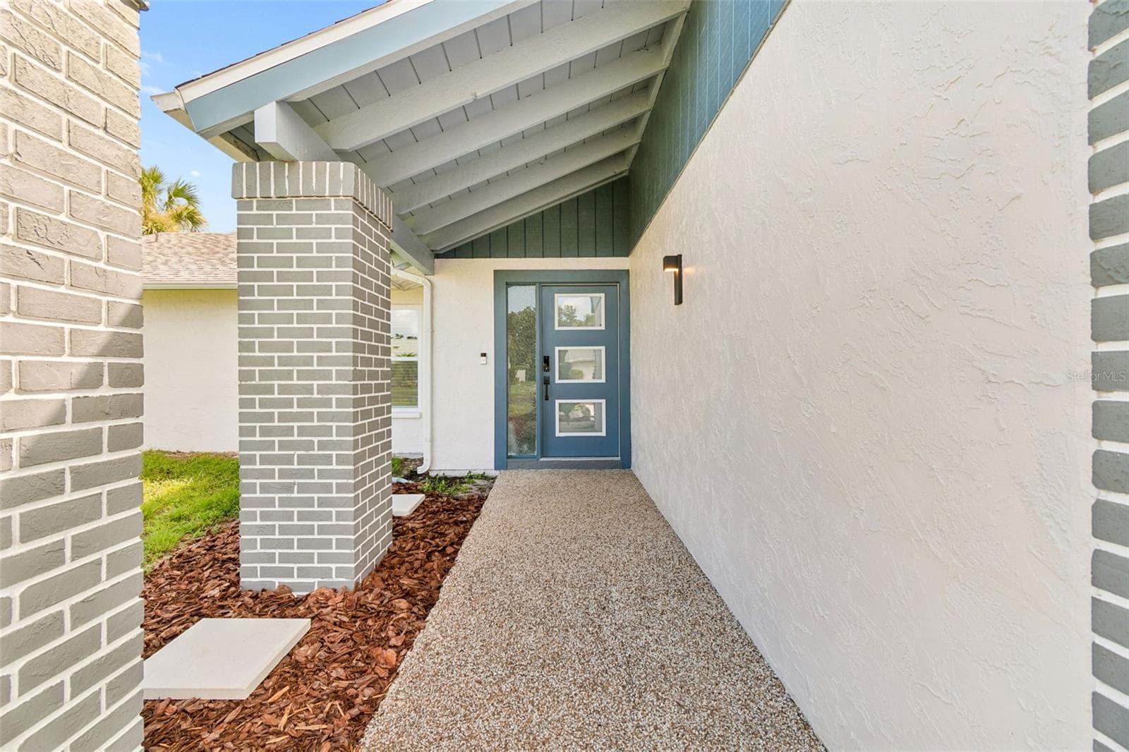 4559 Ingersol Pl photo 5