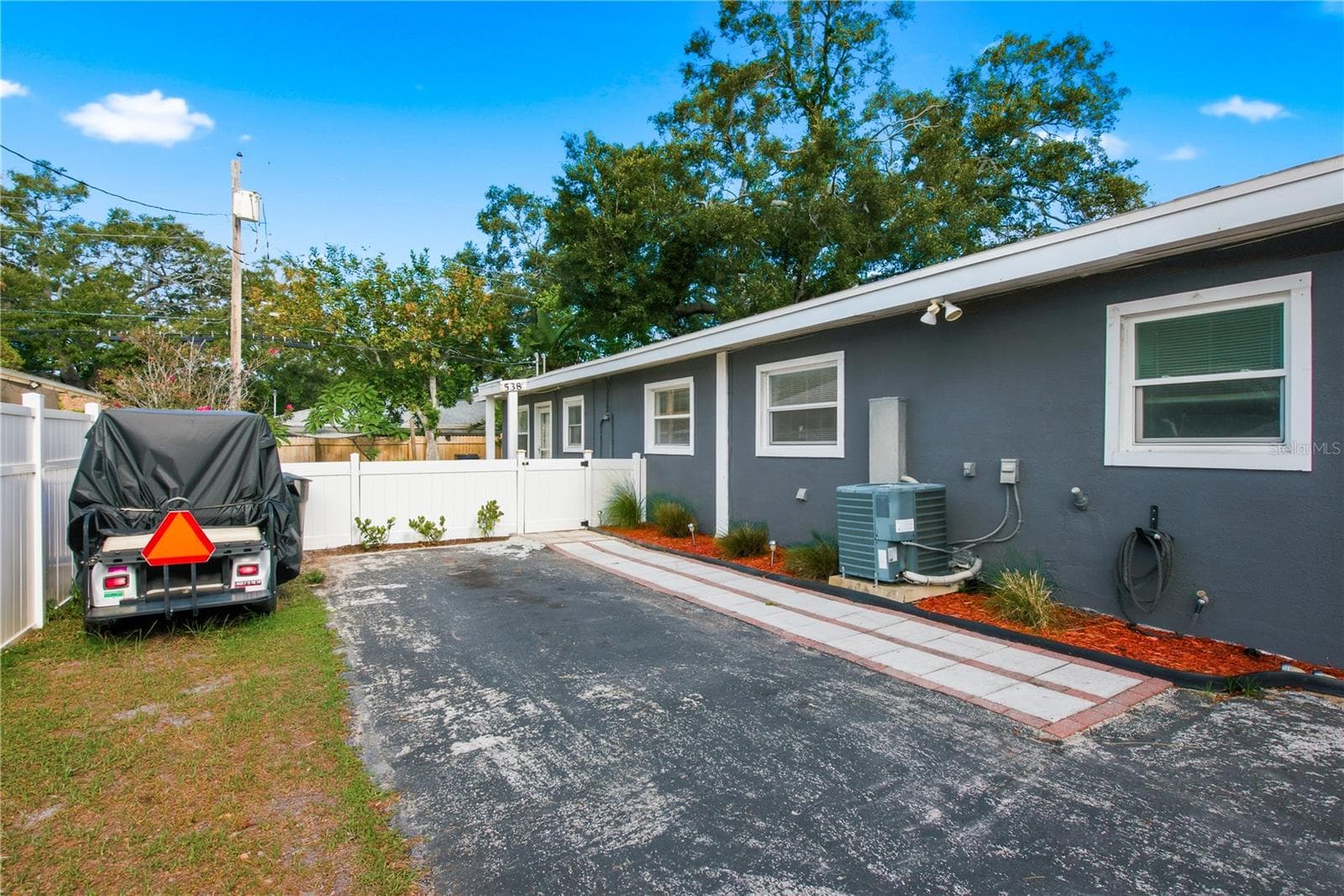 536 Patricia Ave photo 4