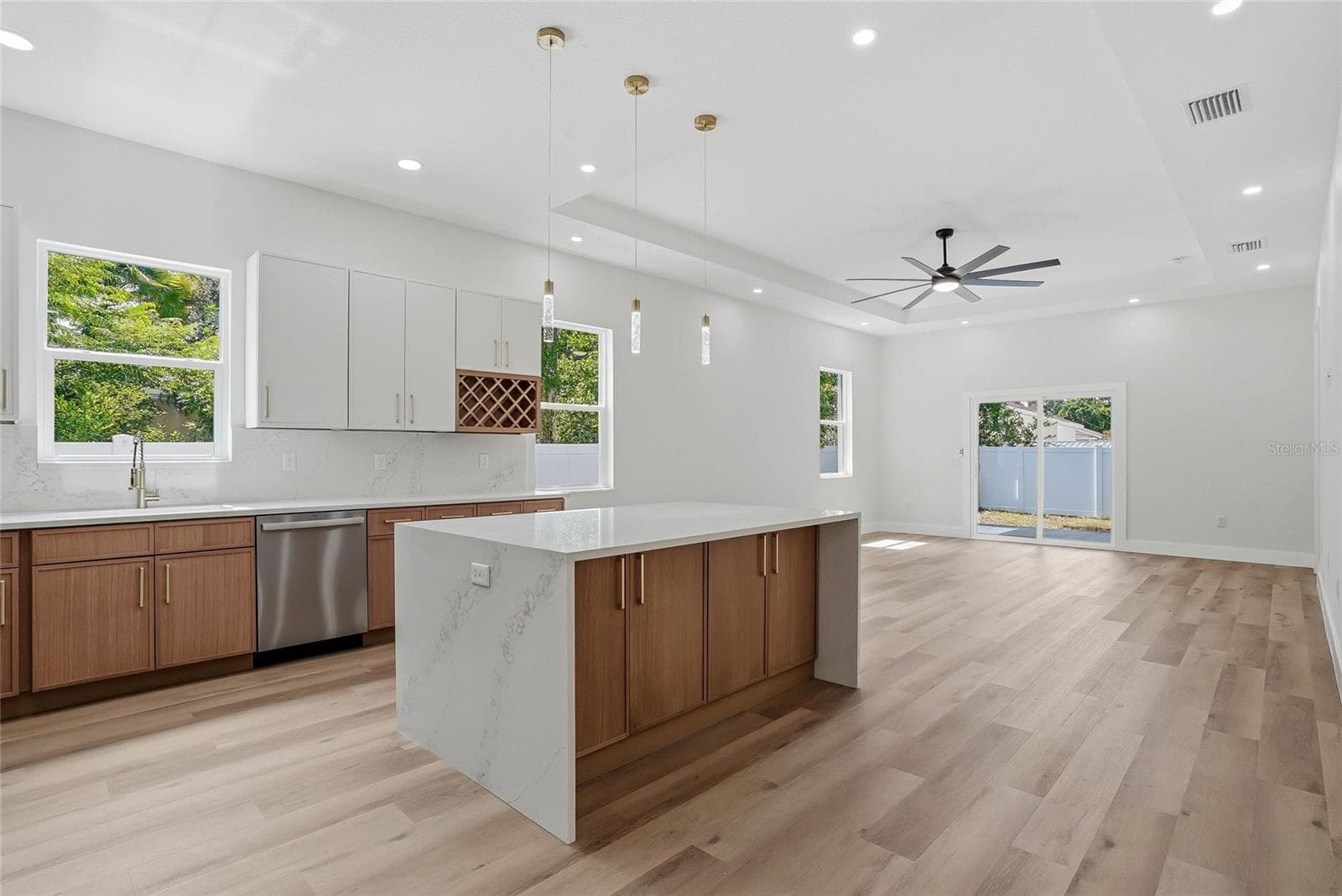 1117 15th Ave NW photo 5