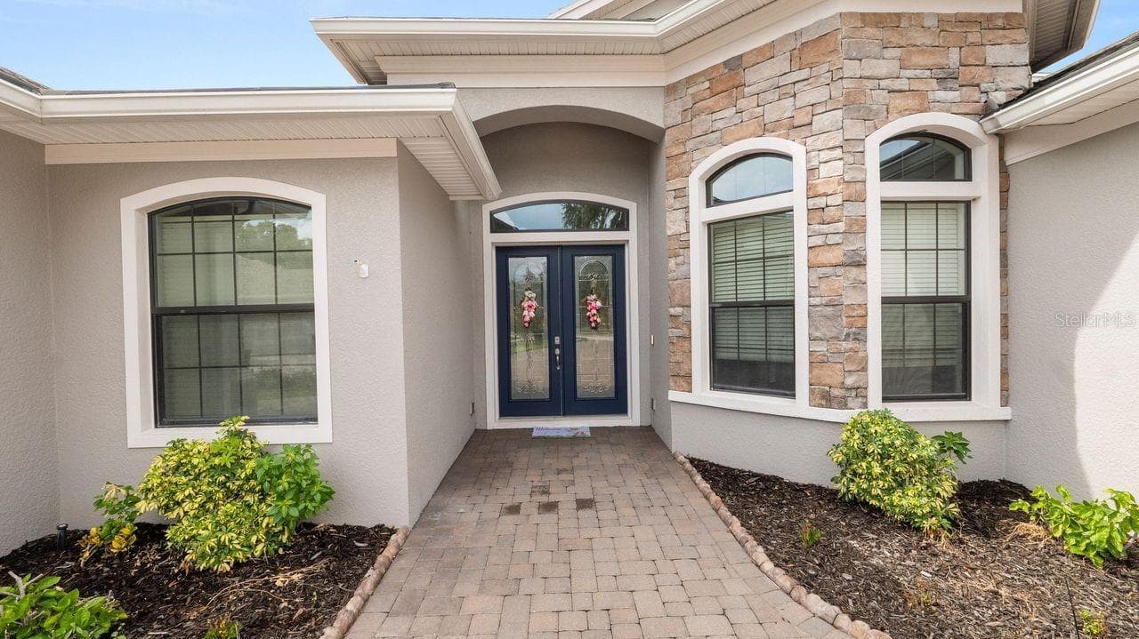 2120 Southern Oaks Ln photo 4