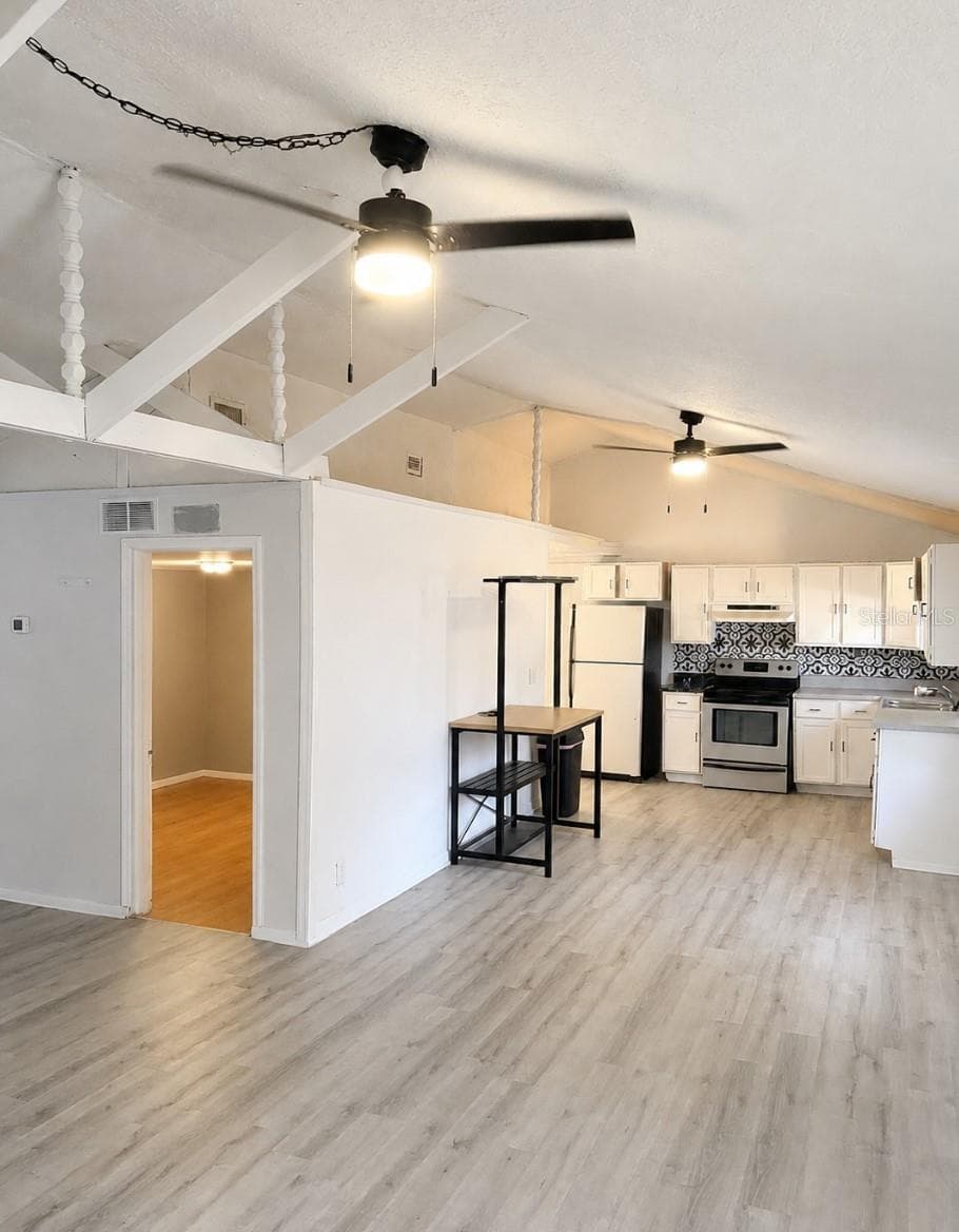 1505 N Orange St photo 2