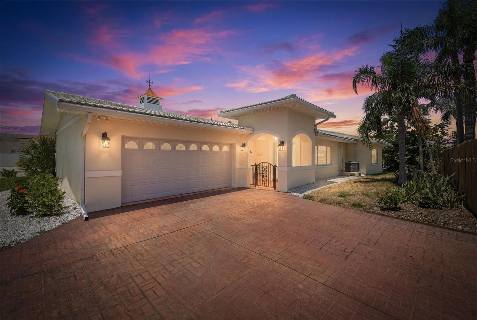 3666 Belle Vista Dr E photo 2