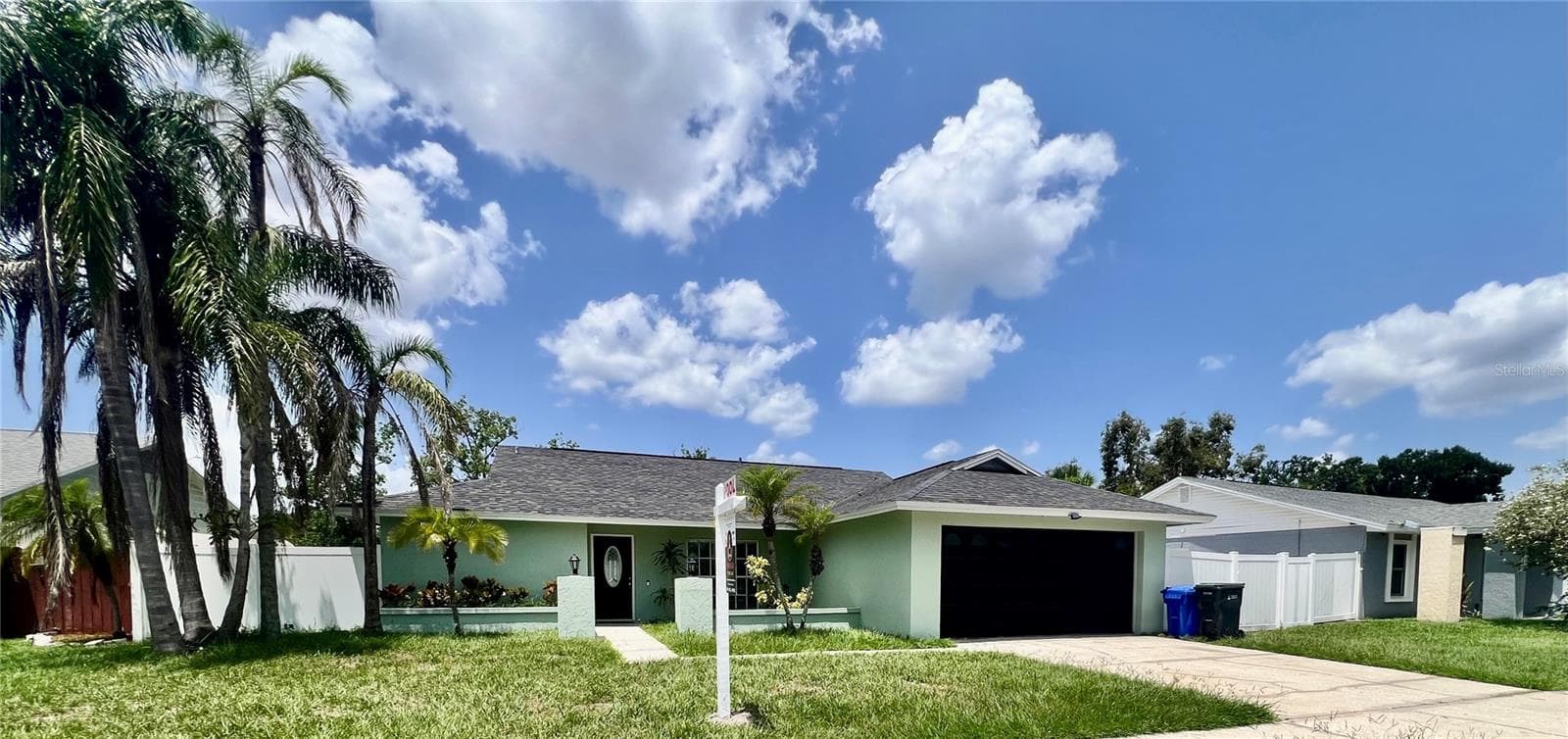 10902 Wingate Dr photo 2