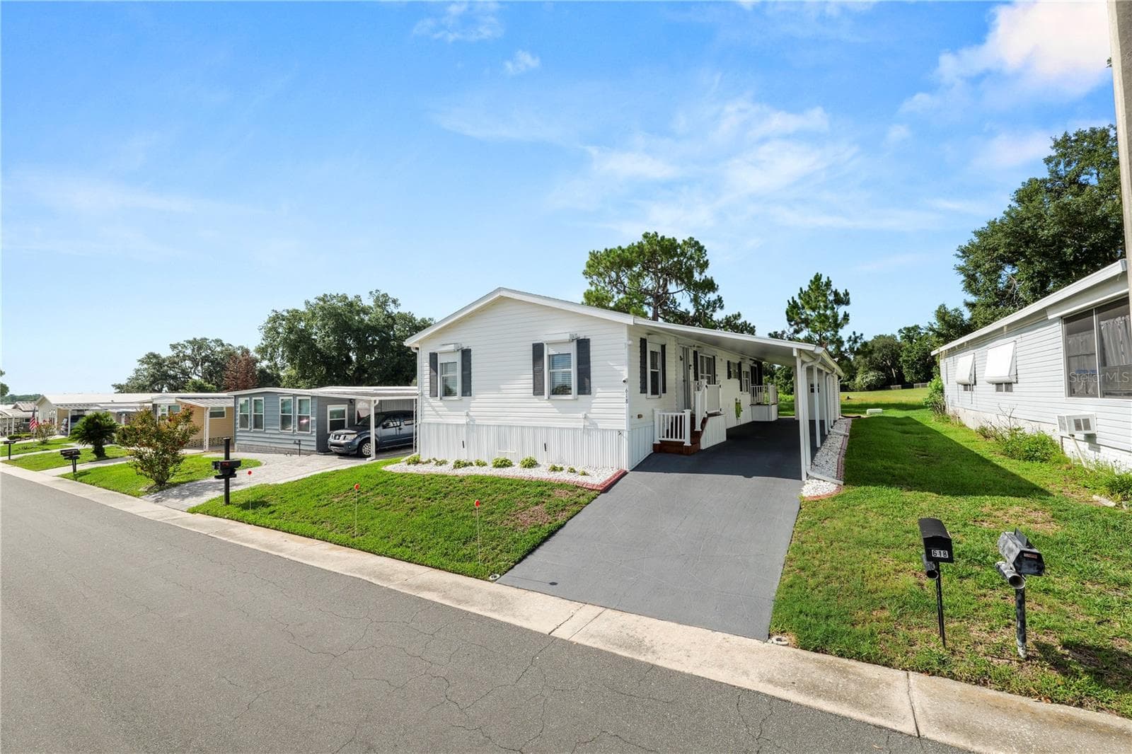 618 Cassandra Ln photo 2