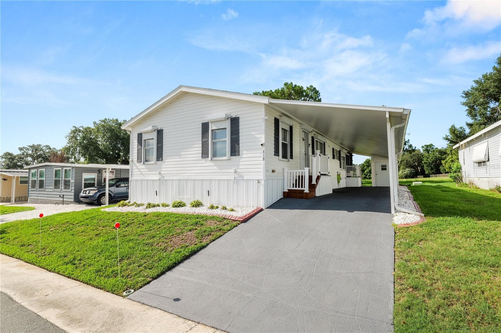 618 Cassandra Ln photo 4