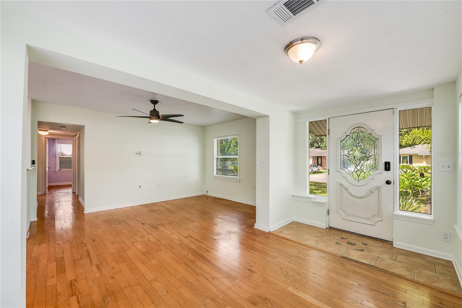 1010 W Berry Ave photo 5