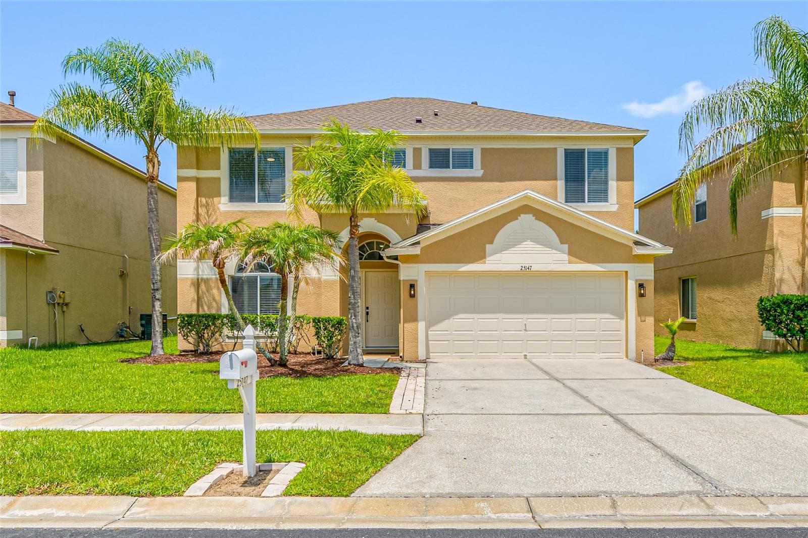 25147 Geddy Dr photo 2