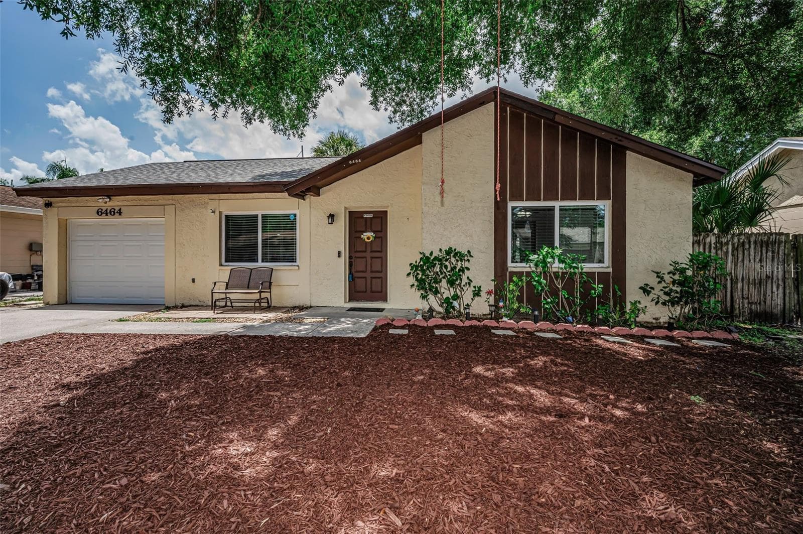 6464 107th Ter N photo 2