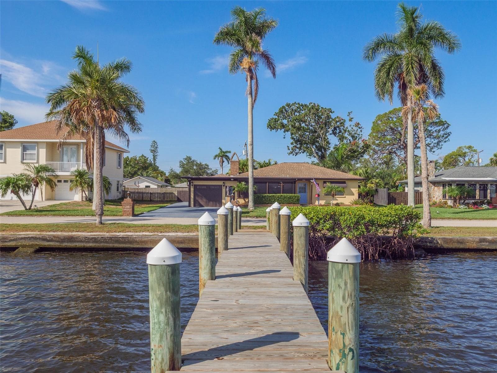 2410 Riverside Dr E photo 2