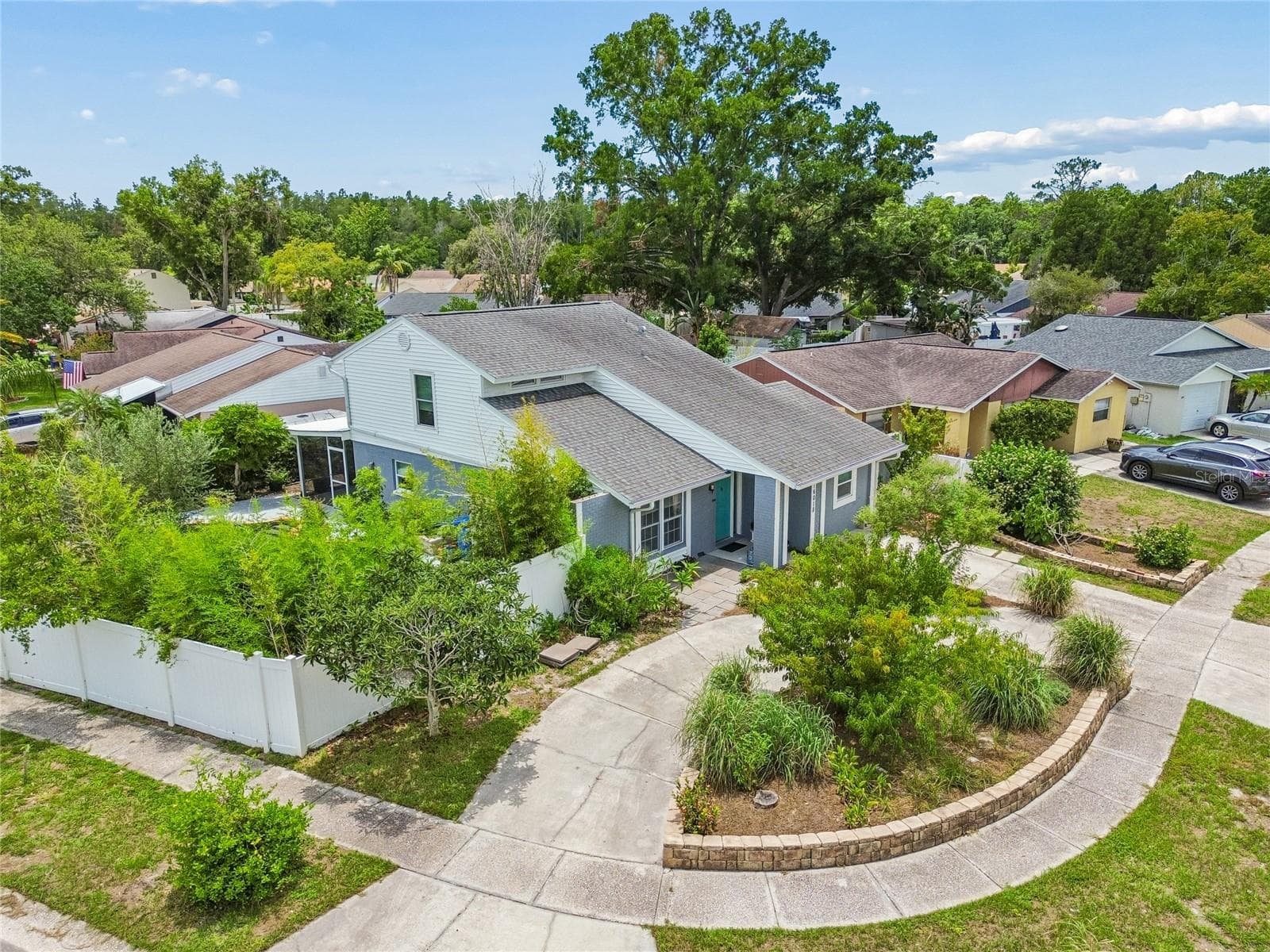 16018 Saddlestring Dr photo 4