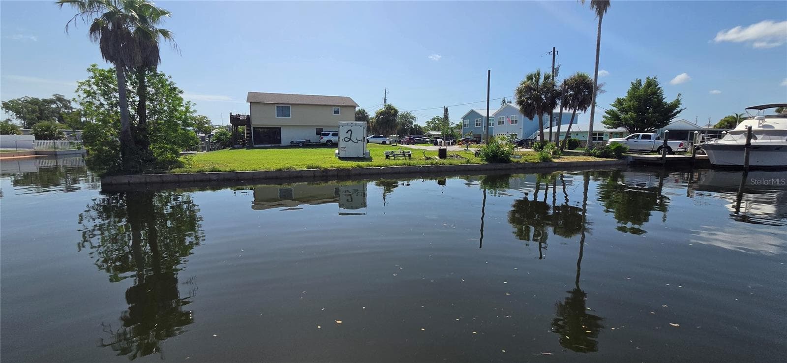 13324 Carol Dr photo 3
