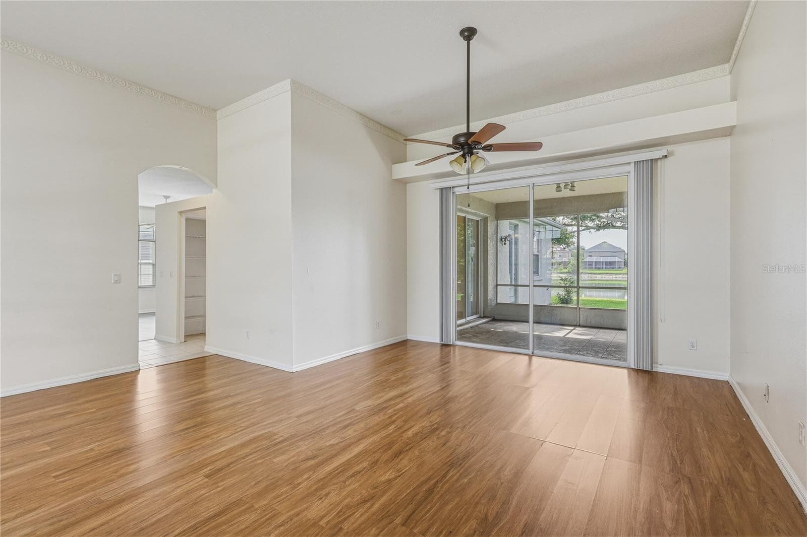 6305 Rock Creek Cir photo 4