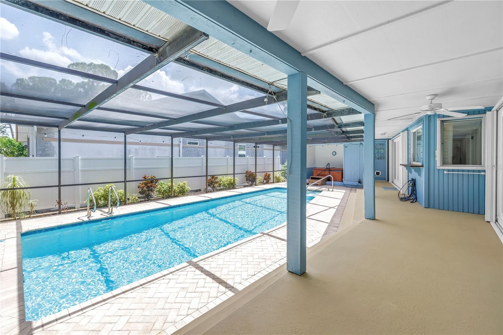 3000 Heron Pl photo 2