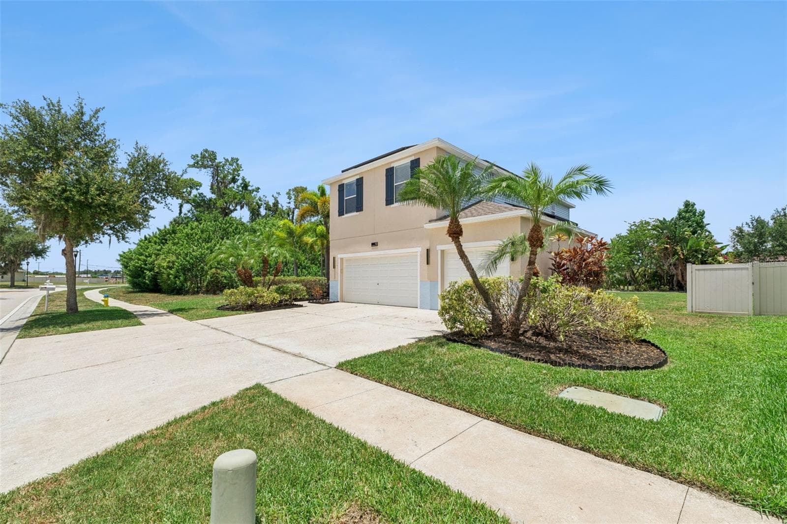 112 Slipper Key Rd photo 3