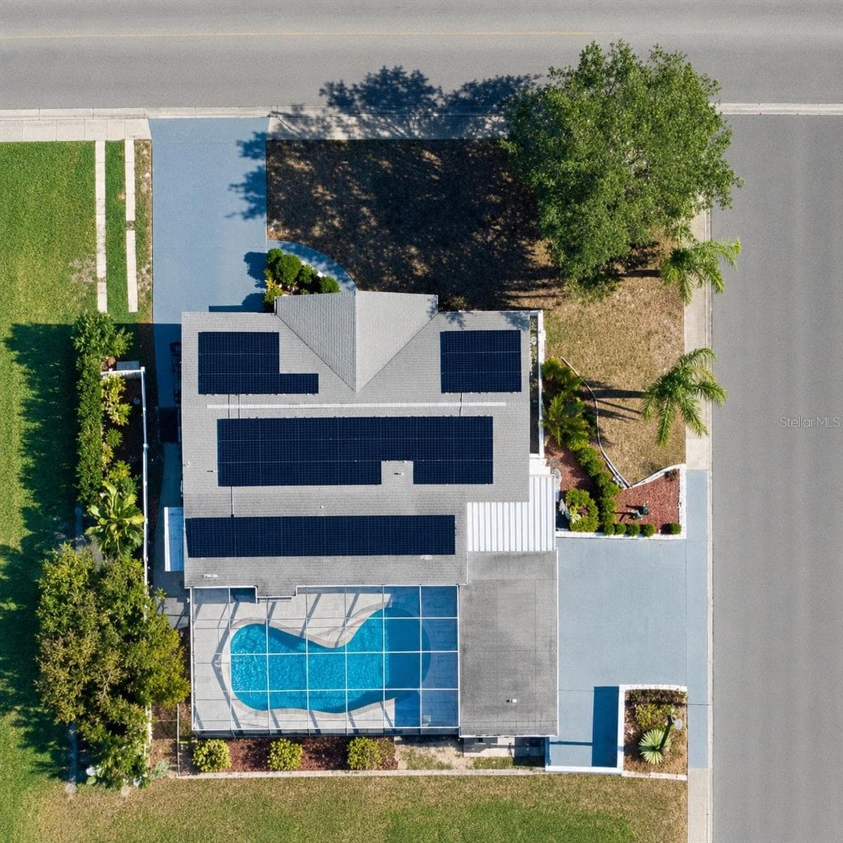 3708 Holiday Lake Dr photo 5
