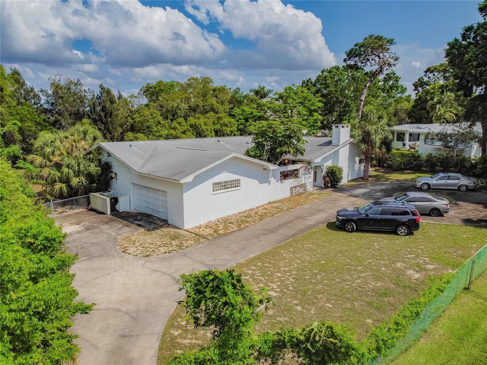 425 Craig Dr photo 2