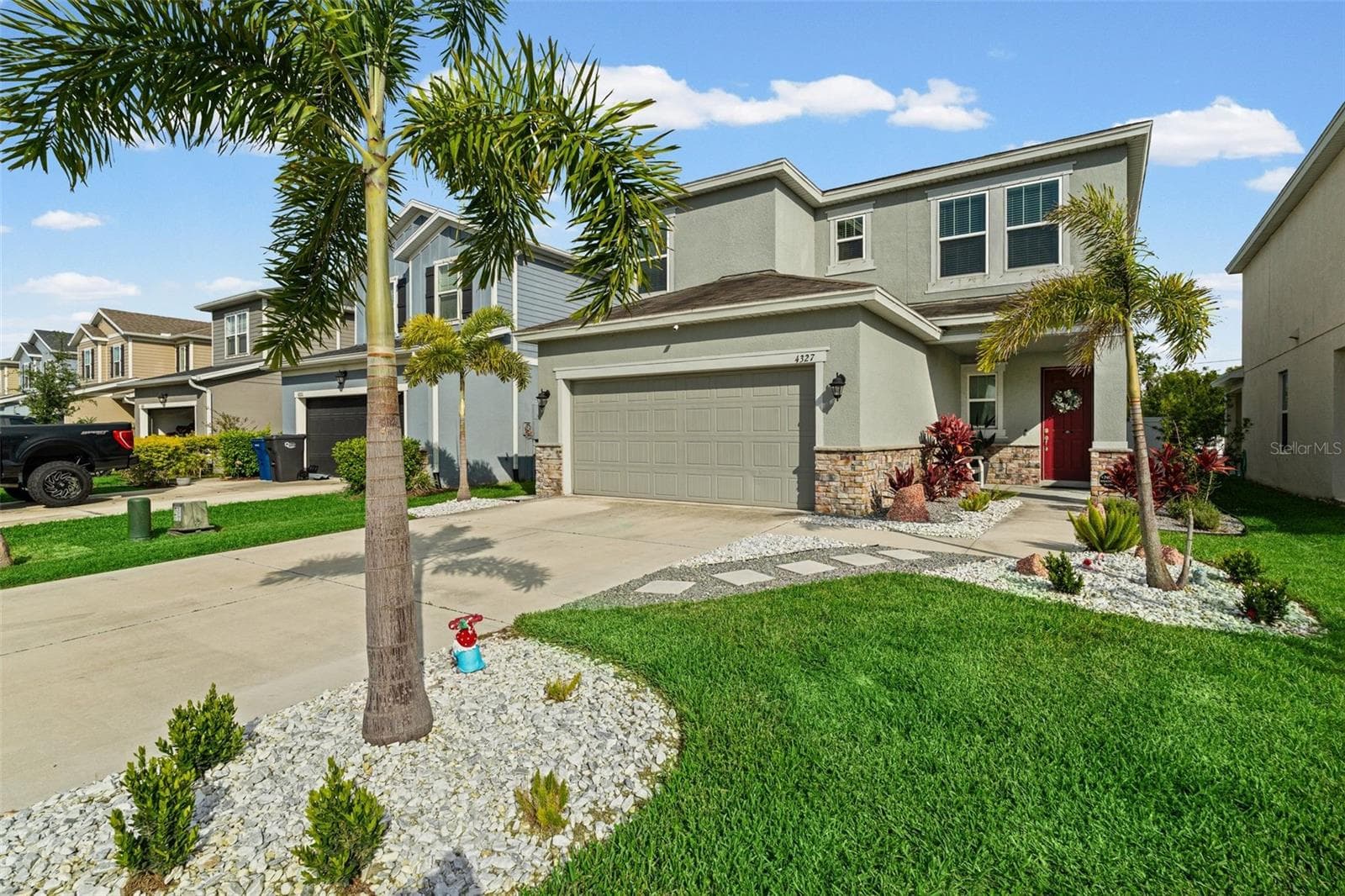 4327 Reisswood Loop photo 2