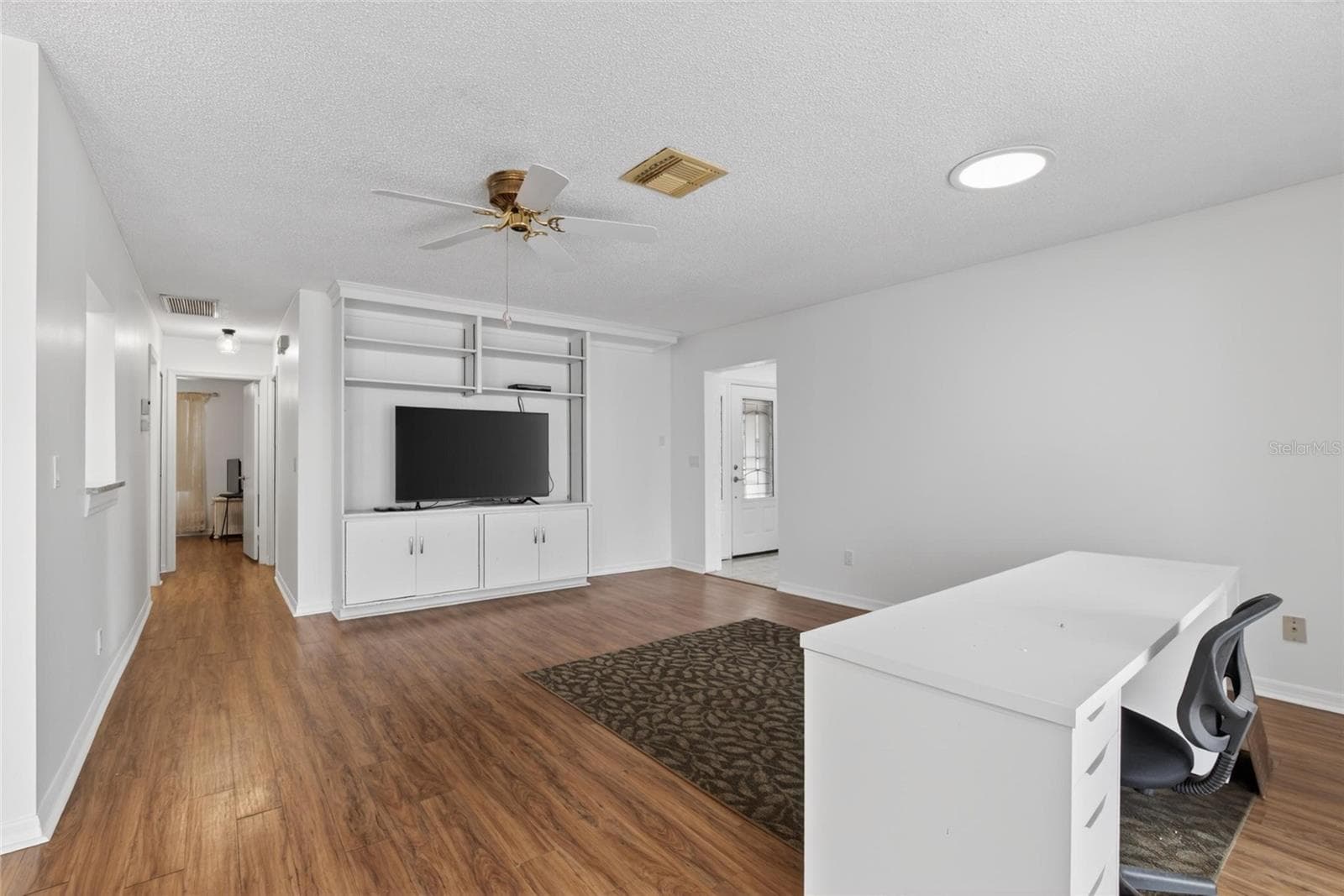 213 Glenellen Pl photo 4