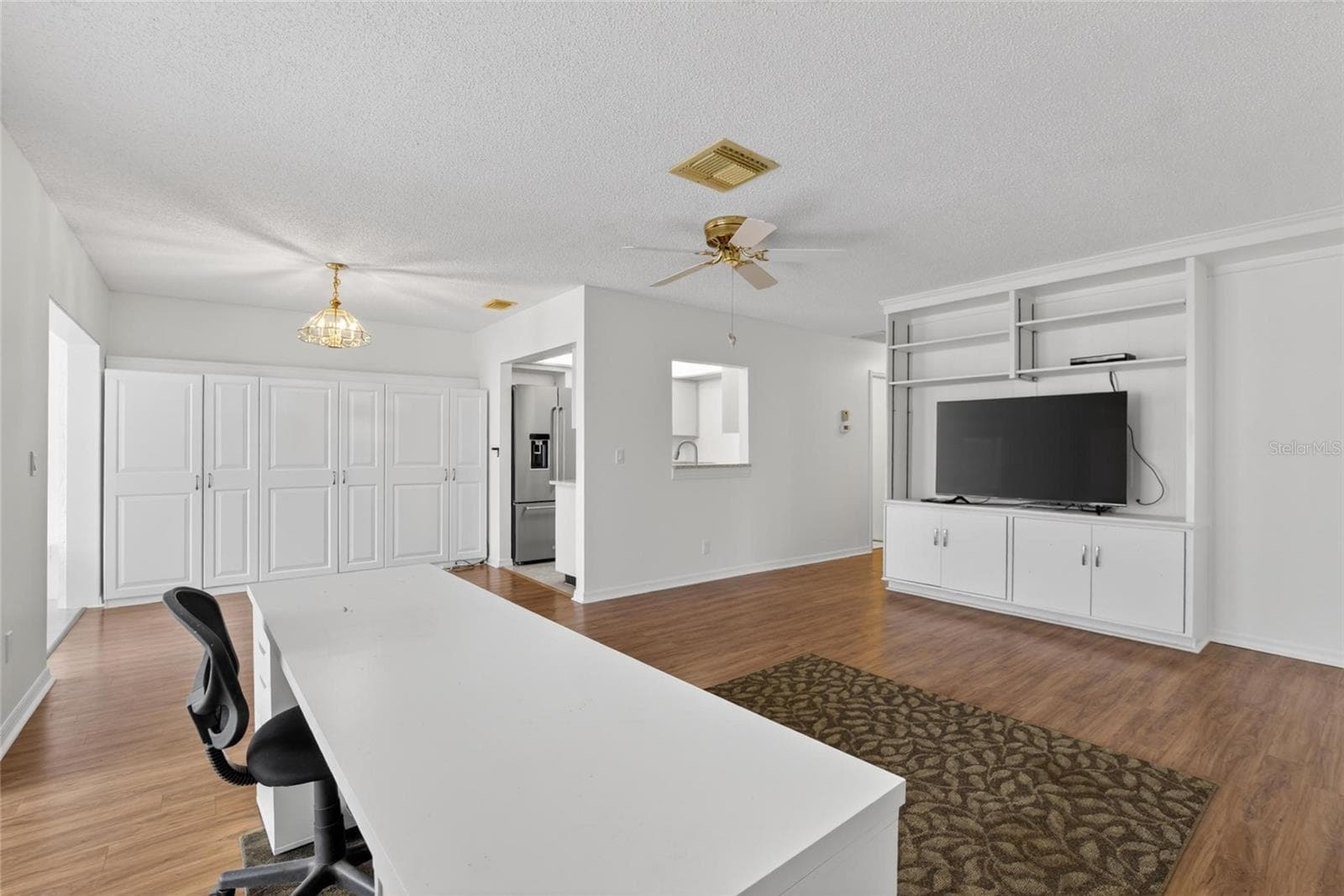 213 Glenellen Pl photo 5