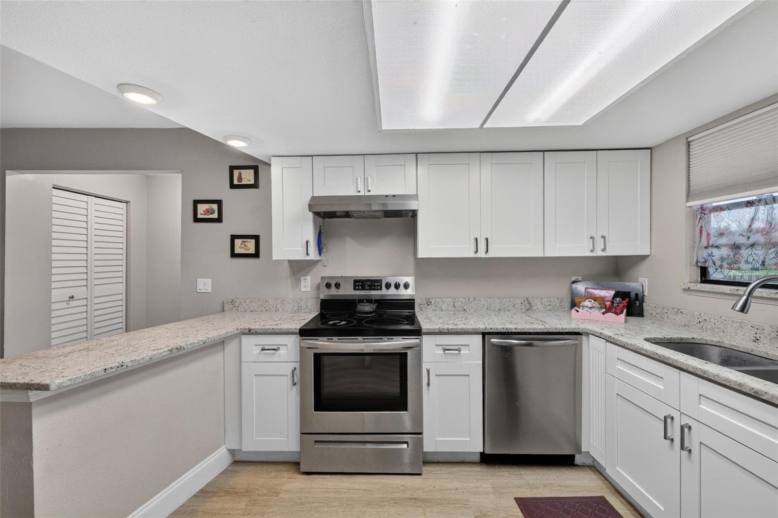 9 Freshwater Dr photo 2