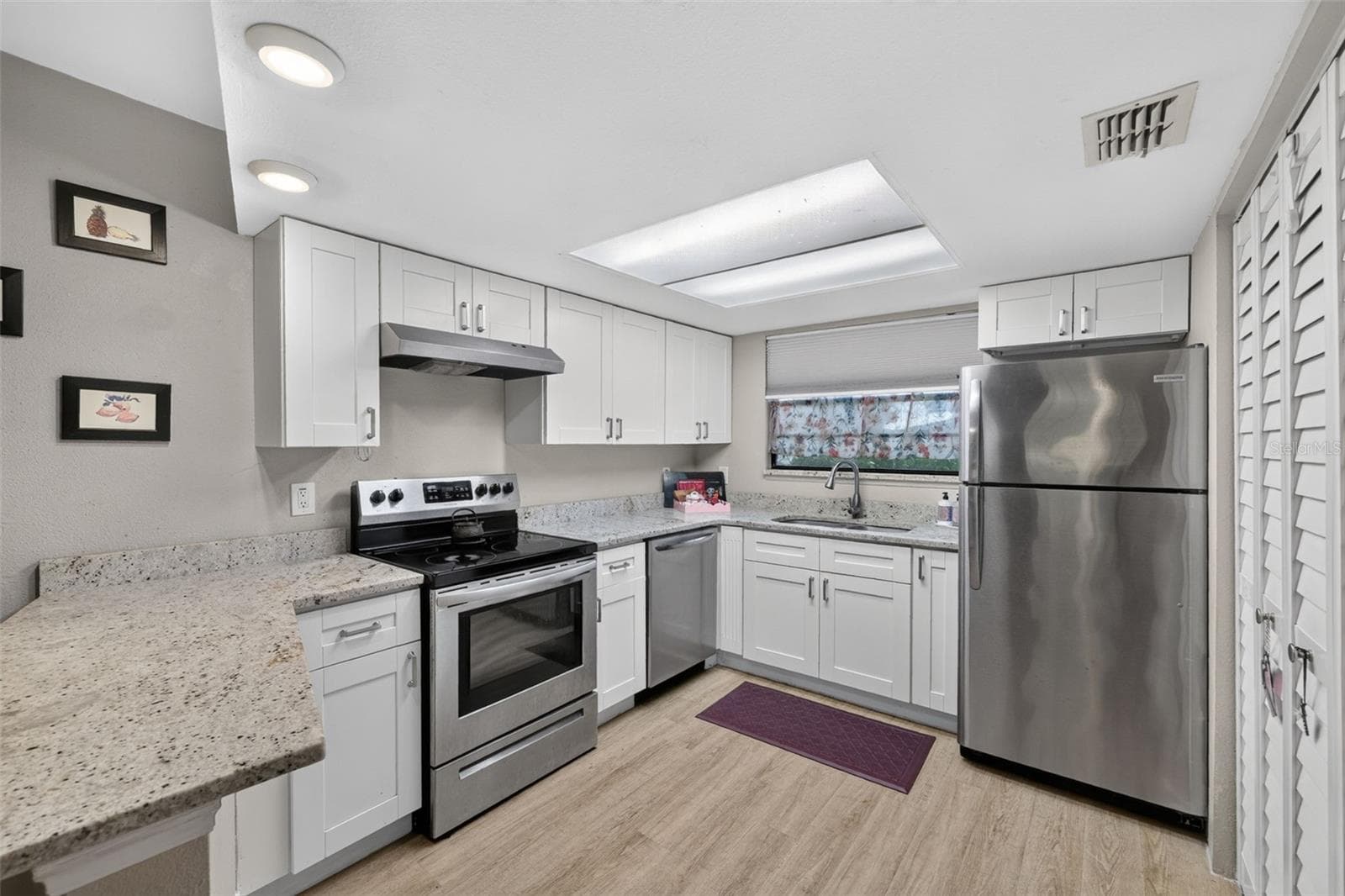9 Freshwater Dr photo 5