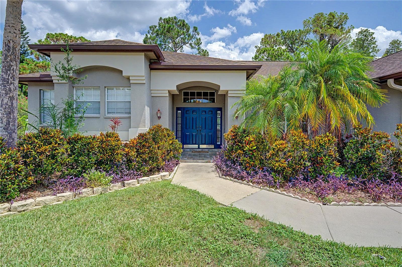 7201 Forestedge CT photo 4