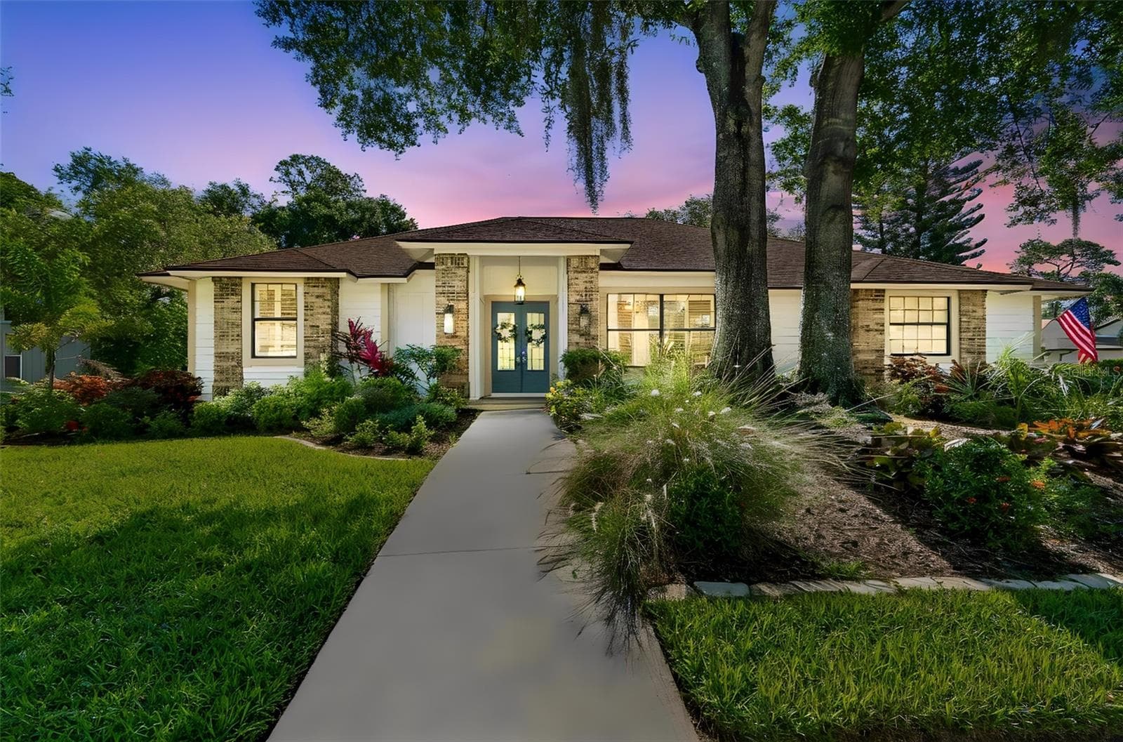 4627 Trails Dr photo 2
