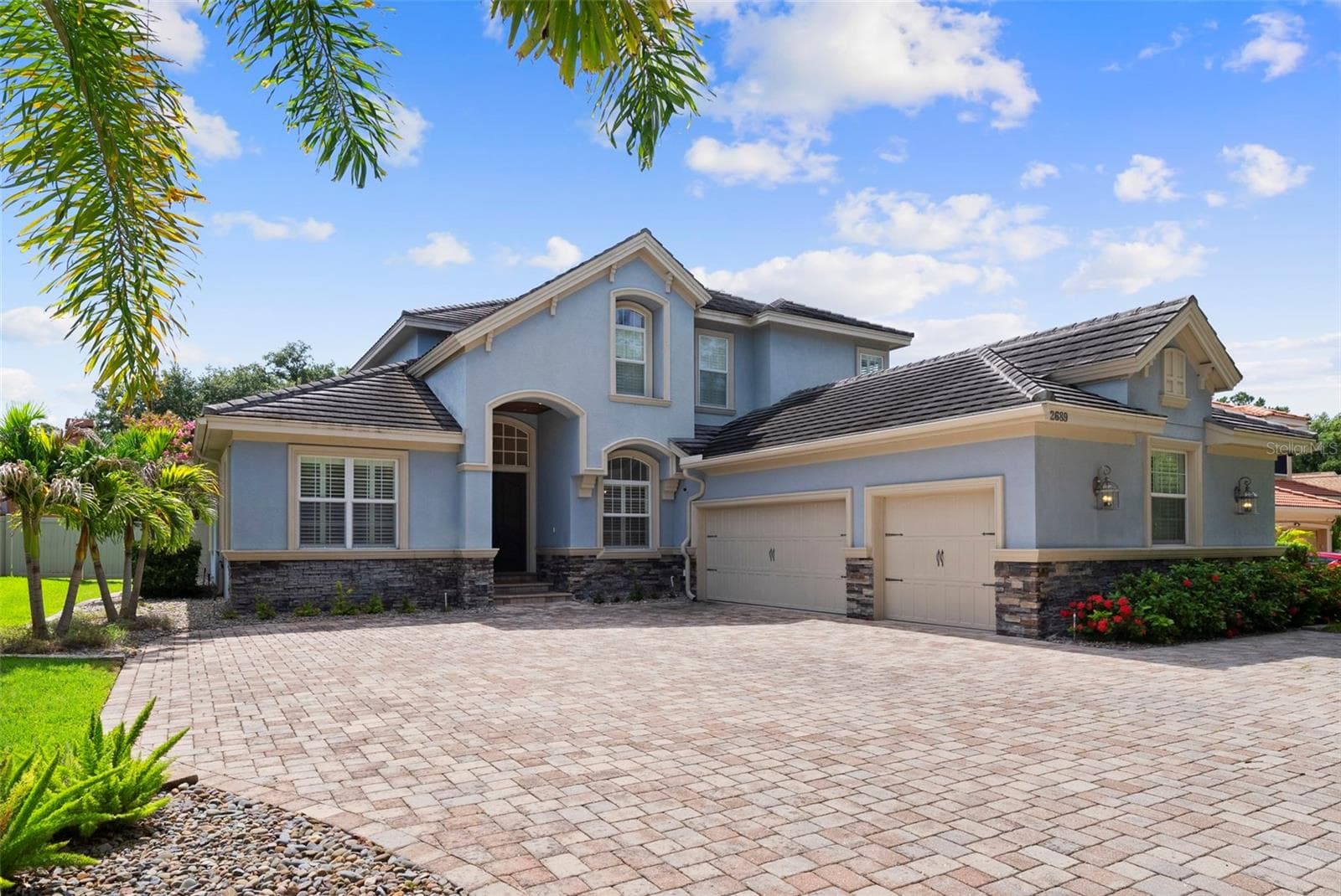 2689 Waters Edge CT photo 4