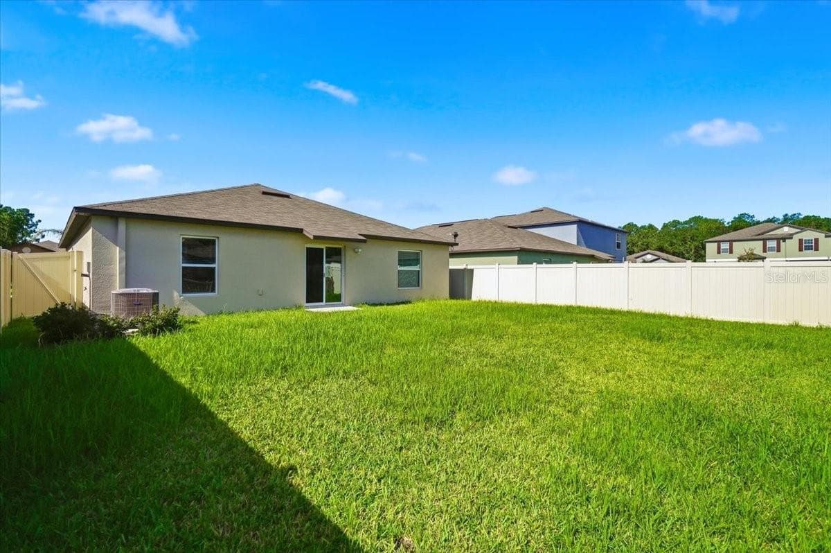 4316 Trotters Way photo 3