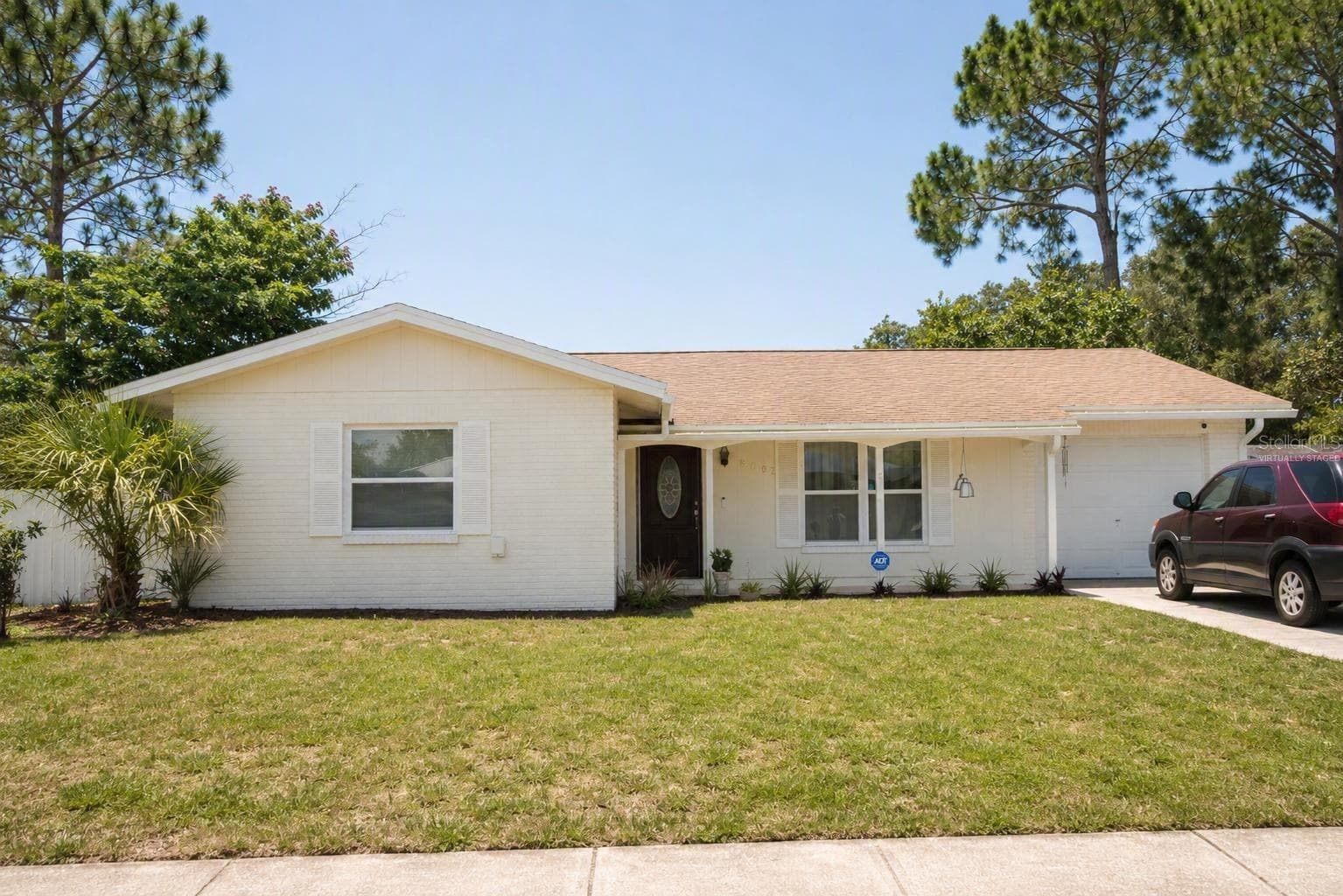 8002 Woodvine Pl photo 2