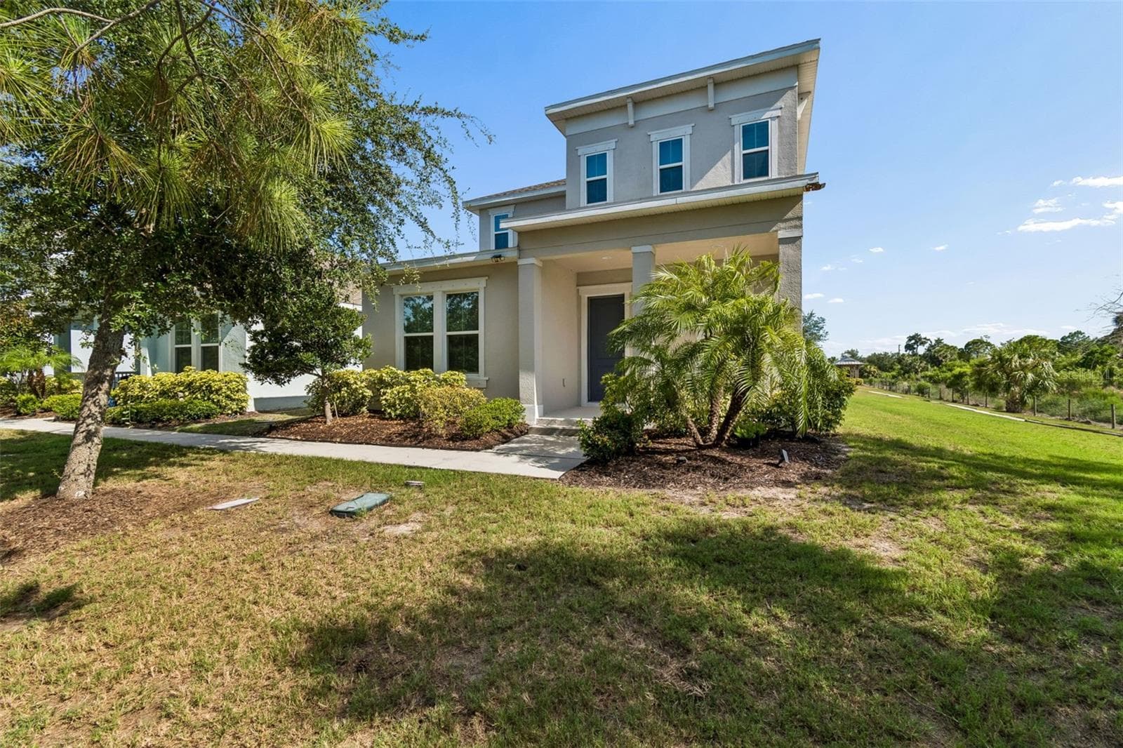 803 Winterside Dr photo 2